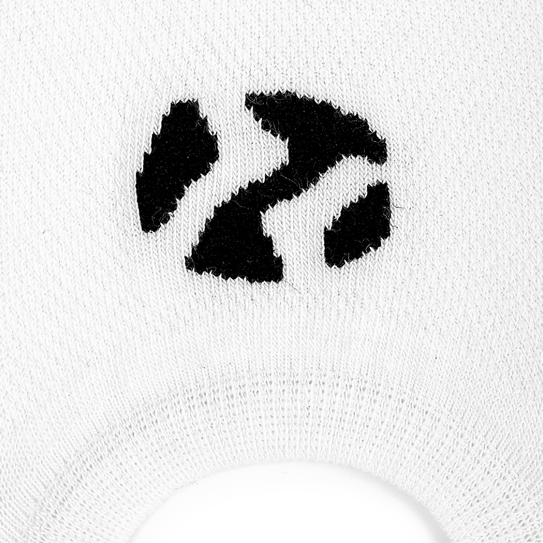 NO SHOW WHITE SOCKS